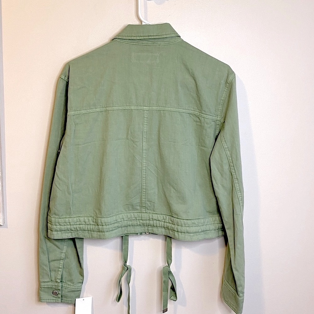 NWT BLANK NYC Here and Now Cropped Utility Jacket Green Size Small - Picture 12 of 13